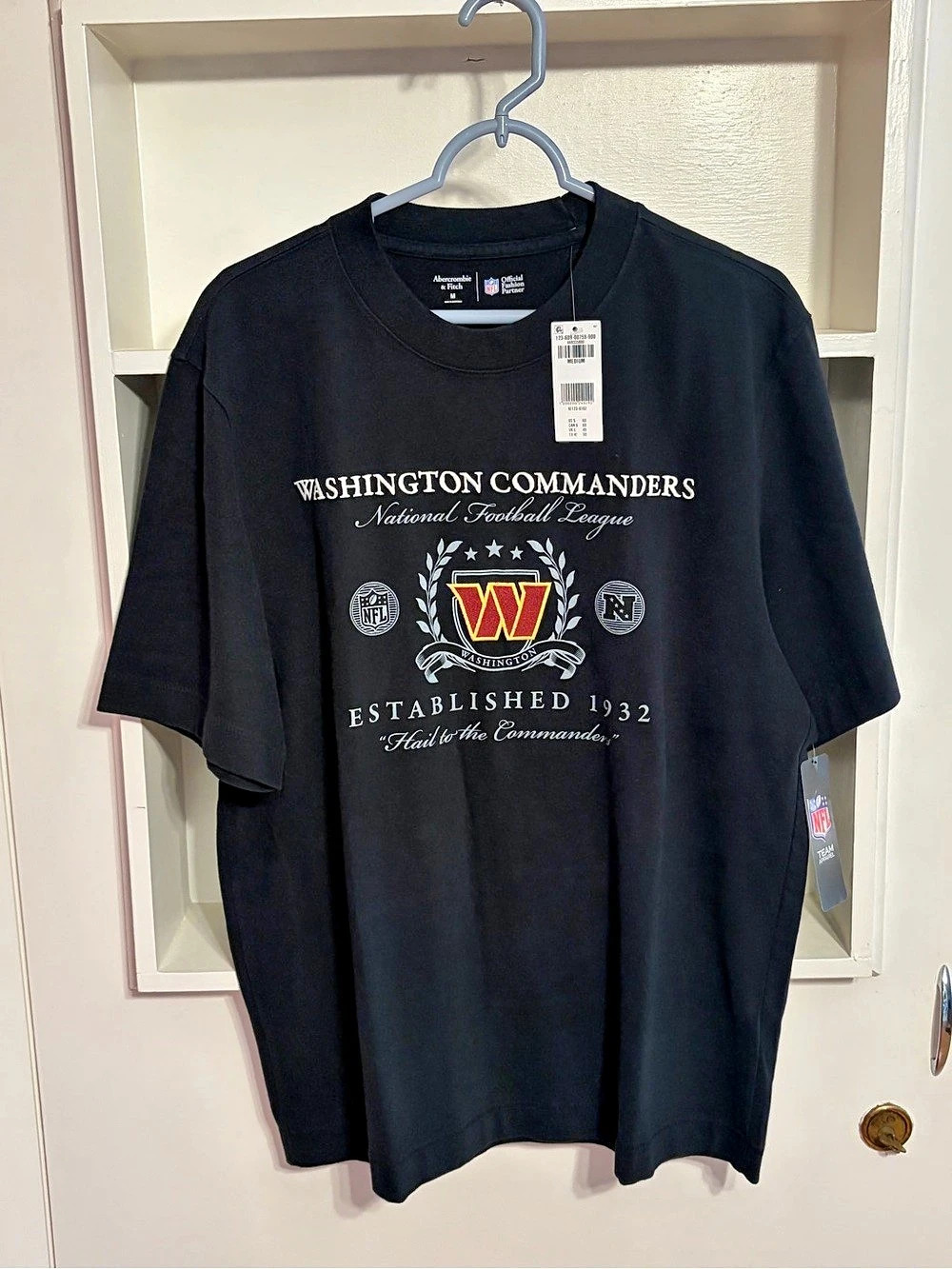 Abercrombie & Fitch Washington Commanders NFL graphic tee Graphic Tee Black Size